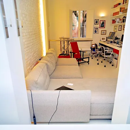 Apartament Elegant And Modern Loft In Medieval Bolonia