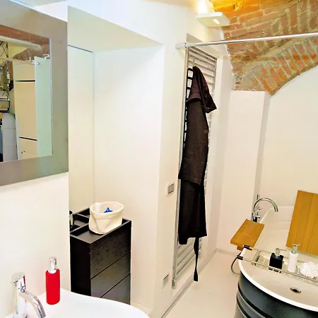 Apartament Elegant And Modern Loft In Medieval Bolonia