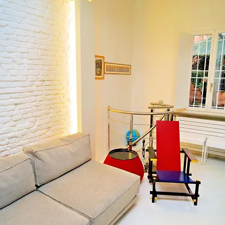 Elegant And Modern Loft In Medieval Apartament Bolonia